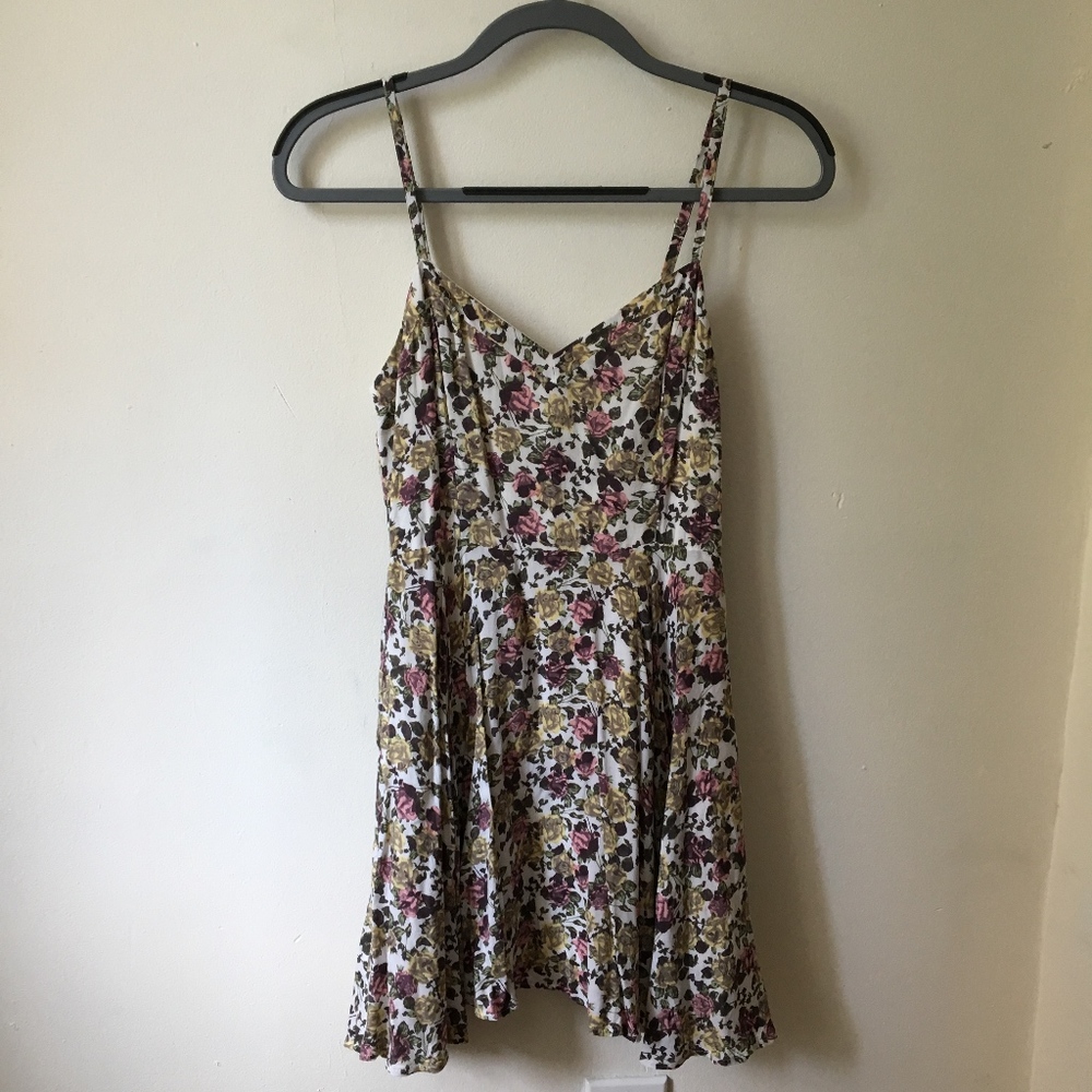 Aritzia Floral Talula Lipinski Dress